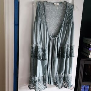 Entro green lace sleeveless cardigan